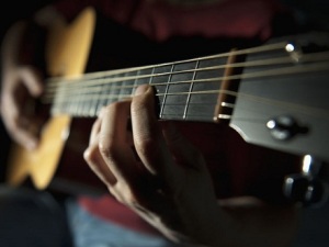 Gitar Akustik