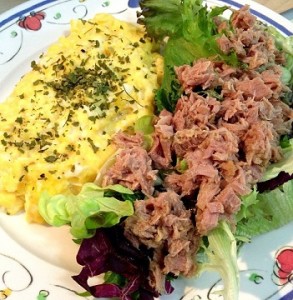 salad tuna telur