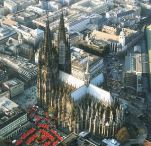 Kölner Dom, Katedral Gotik yang Sangat Mewah di Jerman Kölner Dom, Katedral Gotik yang Sangat Mewah di Jerman