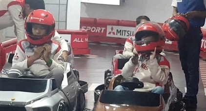 Race Track Race Track