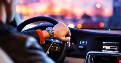 nyetir mobil dengan aman